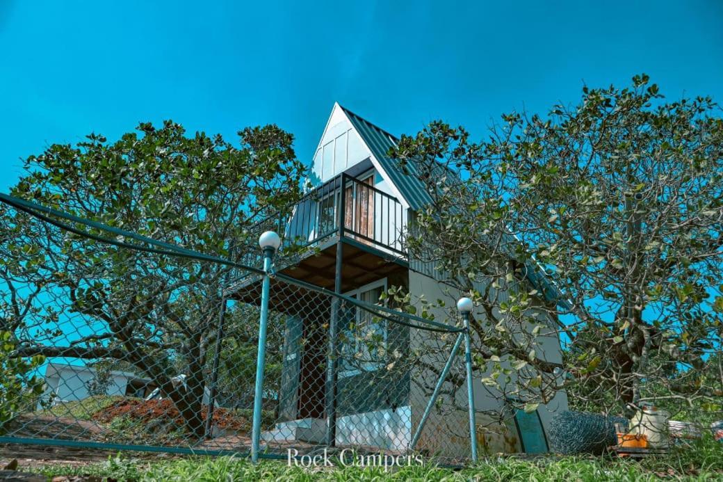 Rock Campers Hotel And Resort Chillithodu Екстер'єр фото