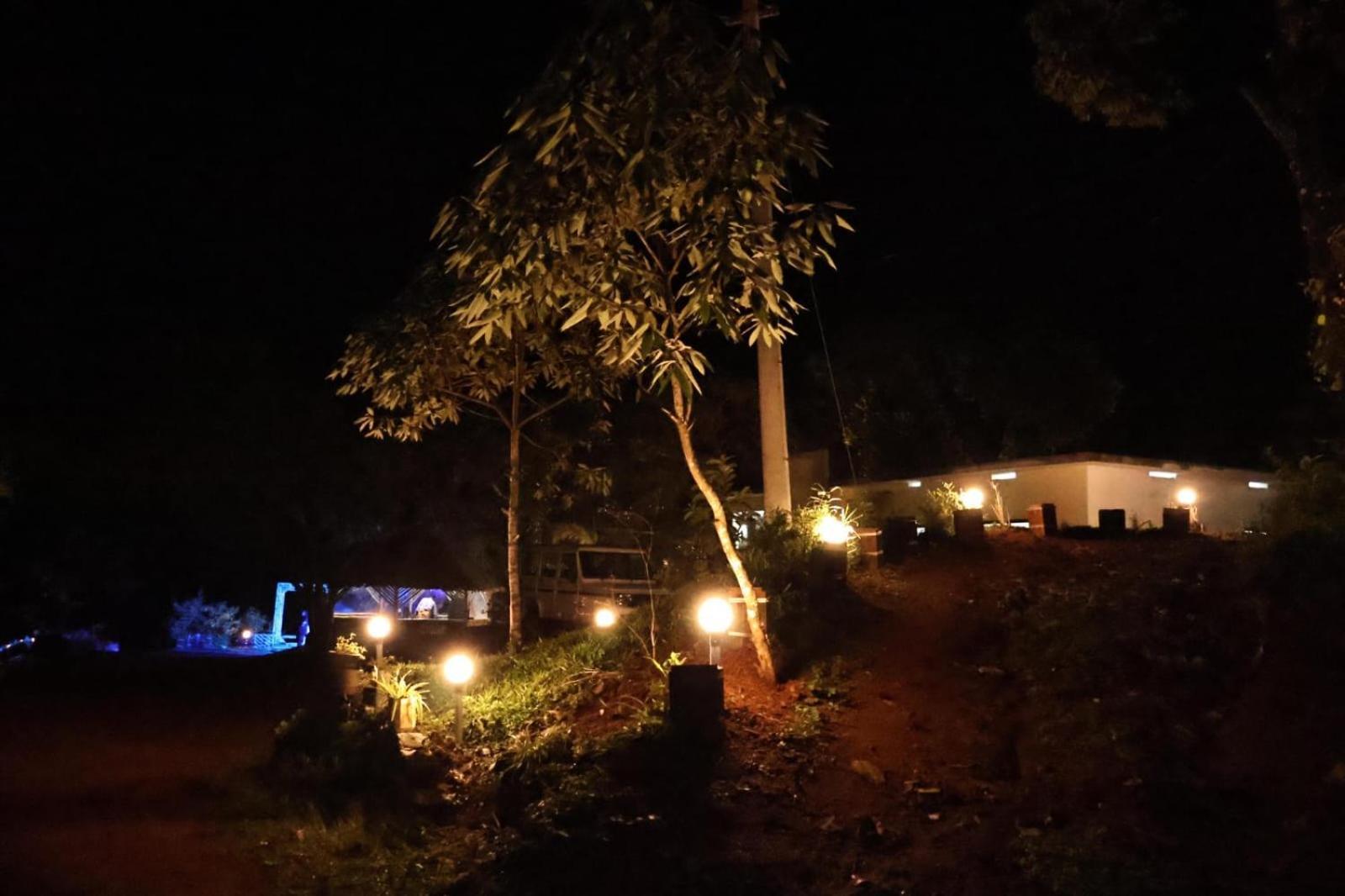 Rock Campers Hotel And Resort Chillithodu Екстер'єр фото